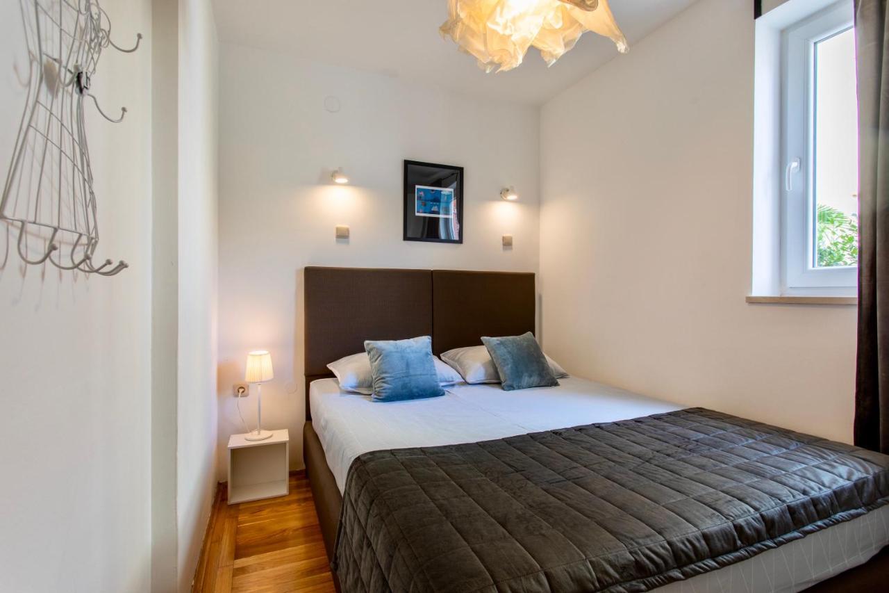 Apartments Adria Garden Baska  Bagian luar foto