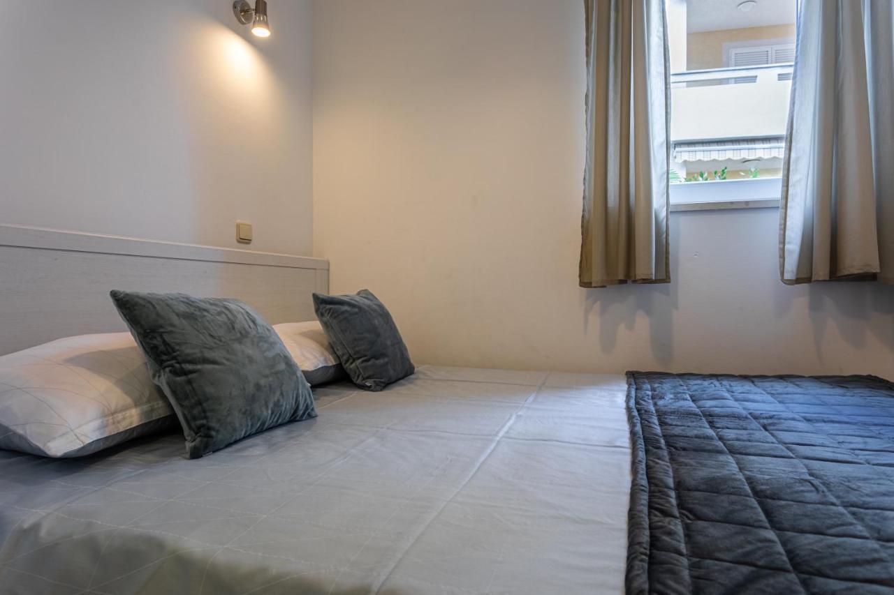 Apartments Adria Garden Baska  Bagian luar foto