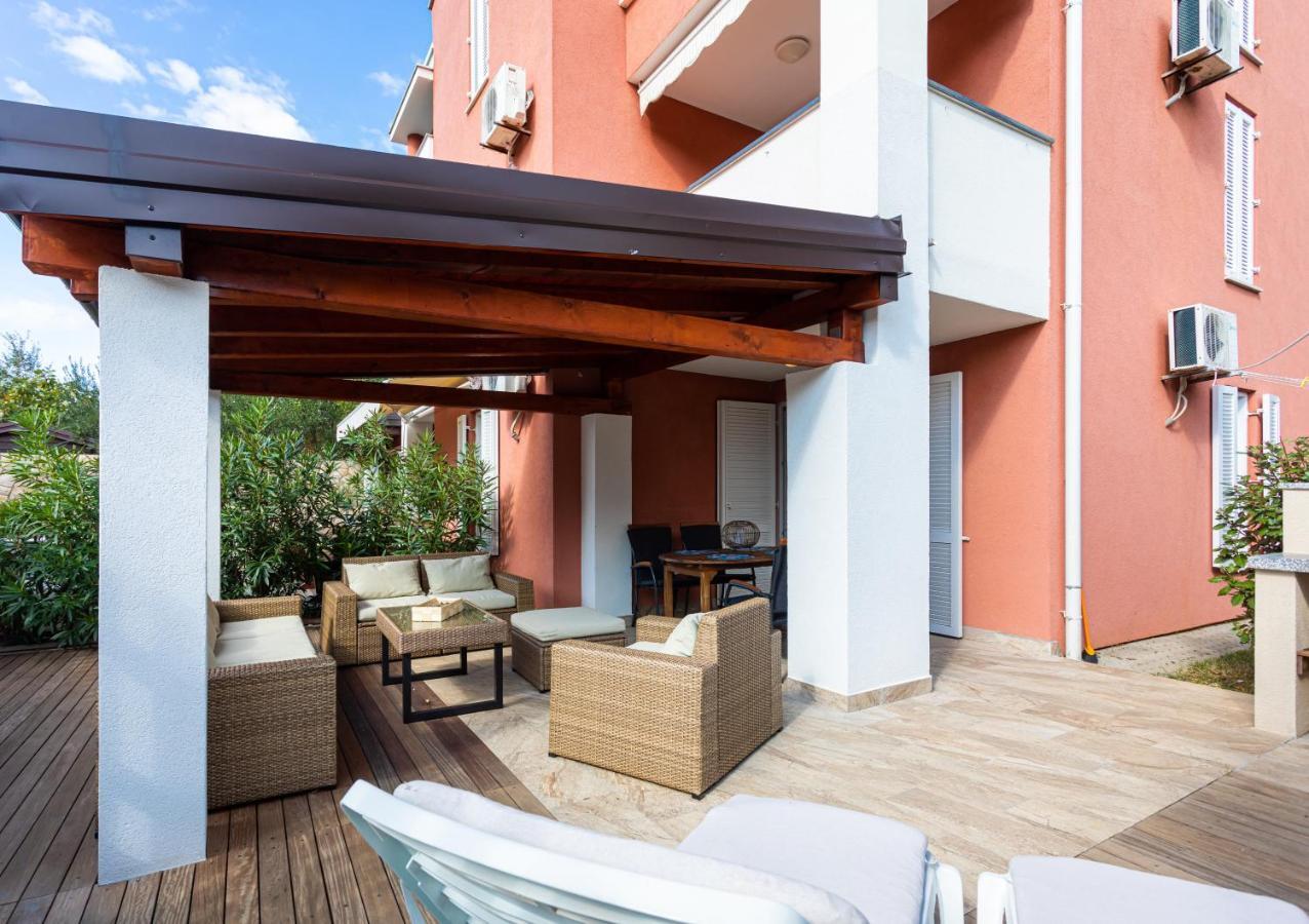 Apartments Adria Garden Baska  Bagian luar foto
