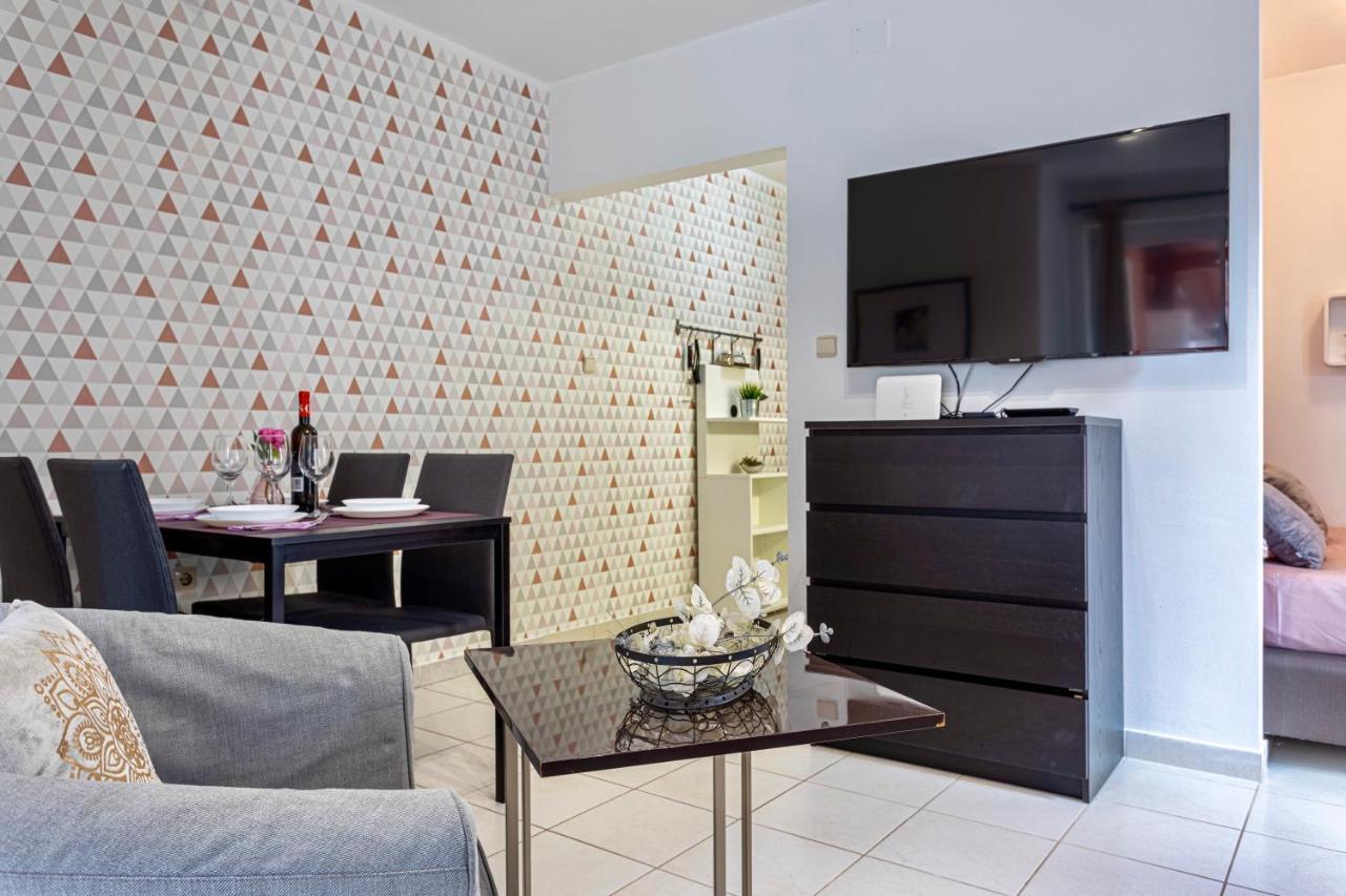 Apartments Adria Garden Baska  Bagian luar foto